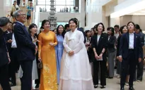 Phu nhân Tổng Bí thư thăm Bảo tàng Quốc gia Hàn Quốc