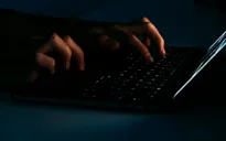 Gần một nửa người dùng Internet tại Australia là nạn nhân của tội phạm mạng