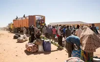Hàng nghìn người di cư liều mình vượt sa mạc Sahara tìm đường sang châu Âu