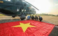 Đội hình 10 trực thăng kéo cờ luyện tập đội hình chào mừng Quốc khánh 2/9