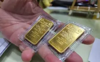 Giá vàng vượt xa mốc 125 triệu đồng/lượng