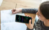 Cảnh báo nguy cơ khi học sinh lạm dụng AI để giải bài tập