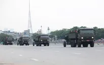 Xe tăng, khí tài quân sự sẵn sàng trước giờ sơ duyệt A80