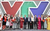 Gian trưng bày VTV tạo sức hút ngày khai mạc Triển lãm Thành tựu đất nước