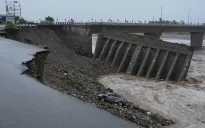 Lũ quét, sạt lở đất ở Kashmir do Ấn Độ kiểm soát, ít nhất 34 người thiệt mạng