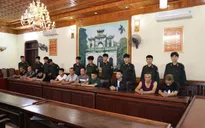 Triệt phá sới bạc "boong-ke" trong trang trại, bắt giữ 18 đối tượng