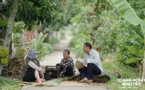 Có anh, nơi ấy bình yên - Tập 20: Cường gà dò xét khiến bà Mừng nổi đoá