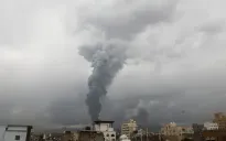 Israel không kích thủ đô Yemen, nhắm vào nhiều mục tiêu quân sự của Houthi