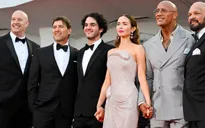 Sao Hollywood lột xác gây ngỡ ngàng trong loạt phim tranh giải