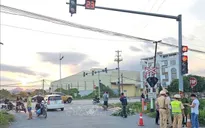 Cố băng qua đường sắt, người đàn ông bị tàu tông tử vong