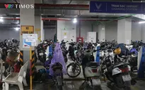 Bất cập xe điện tại chung cư: Thiếu trạm sạc, chỗ đậu