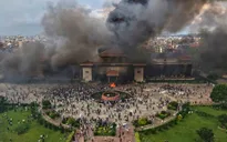 Quân đội Nepal nắm quyền kiểm soát an ninh, gia hạn lệnh giới nghiêm toàn quốc