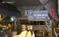 Bãi xe dưới gầm cầu đóng cửa, nhiều người dân không biết gửi xe đâu