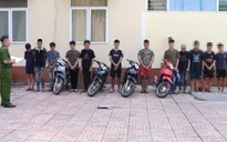 Khởi tố 8 đối tượng mang hung khí, đuổi đánh nhau trên đường phố Nghệ An