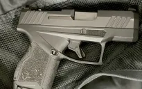 Mỹ: Học sinh 16 tuổi mang súng đến lớp, dọa “bắn cả trường”