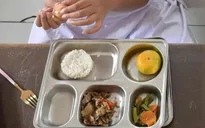 Thách thức với chương trình bữa ăn miễn phí tại Indonesia