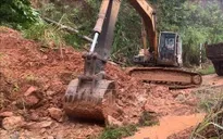 Ứng phó bão số 9: Cục Đường bộ yêu cầu xử lý ngay các vị trí sạt lở lớn gây ách tắc giao thông