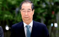 Cựu Thủ tướng Han Duck Soo bị đưa ra xét xử tại tòa hình sự