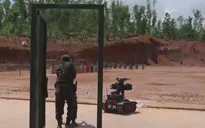 Khi robot, UAV song hành cùng cảnh sát cơ động trên thao trường chống khủng bố