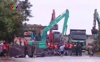 Huy động gần 1.000 người khắc phục sự cố sạt, sụp đê biển Ninh Bình