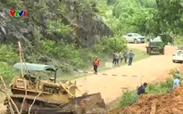 Quốc lộ 48 lên cửa khẩu Thông Thụ bị chia cắt do sạt lở sau bão số 10