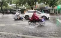 Ảnh hưởng bão số 11, Hà Nội và các tỉnh thành ở miền Bắc mưa to đến rất to
