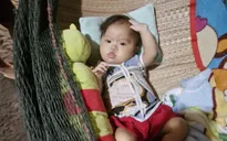 Sự sống mong manh của cháu bé 2 tuổi vì bệnh tim bẩm sinh