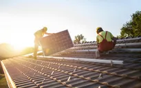 Thế giới lần đầu tiên sản xuất điện từ năng lượng tái tạo nhiều hơn từ than đá