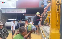Hà Nội: Lũ sông Cầu vượt đỉnh, sơ tán dân vùng hạ lưu