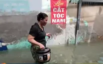 Người dân Tây Hồ (Hà Nội) tát nước xuyên đêm, xách nồi cơm xin cắm điện nhờ