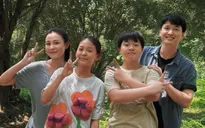 Cách em 1 milimet: Các cặp diễn viên nhí và trưởng thành lần đầu chung khung hình