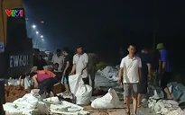 Khẩn trương hộ đê trong đêm ở Thái Nguyên