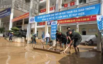 Thái Nguyên: Lực lượng công an cùng người dân dọn sạch phố phường, trường lớp sau mưa lũ