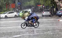 Thời tiết đêm 10/10: Trung Bộ và Nam Bộ mưa dông, cục bộ có nơi trên 80mm