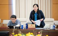 Người dân mua bảo hiểm: Hợp đồng rất dày, thanh toán rất khó khăn