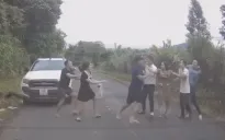 Xác minh thông tin vụ đánh nhau sau va chạm giao thông trên Quốc lộ 28