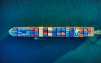 Tàu container đầu tiên qua "con đường tơ lụa Bắc Cực" cập cảng Anh