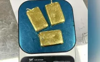 Điều tra vụ hành khách đi máy bay mang 3 miếng nghi là vàng trị giá 3,1 tỷ đồng