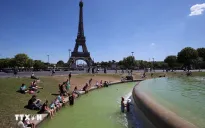 Giới siêu giàu Pháp ồ ạt “tẩu tán” tài sản