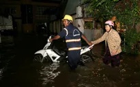 Triều cường ở TP Cần Thơ làm đảo lộn cuộc sống người dân