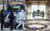Pháp bắt 2 nghi phạm đầu tiên trong vụ trộm táo tợn tại Bảo tàng Louvre