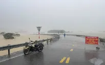 Bộ Quốc phòng yêu cầu tập trung ứng phó khẩn cấp và khắc phục hậu quả mưa lũ tại Trung Bộ