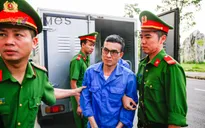 Dẫn giải các bị cáo trong vụ đánh bạc nghìn tỷ ở khách sạn Pullman Hà Nội đến tòa