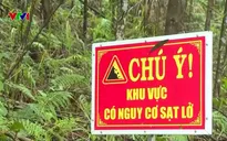 Khắc phục sạt lở núi ở tuyến Quốc lộ 24C