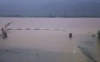 Nhiều tuyến đường ở Quảng Trị bị ngập, chia cắt do mưa lớn
