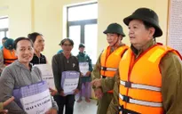 Phó Thủ tướng Mai Văn Chính thăm hỏi, động viên người dân vùng lũ Quảng Trị