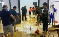 Đà Nẵng: Nước rút, lực lượng vũ trang khẩn trương vệ sinh môi trường