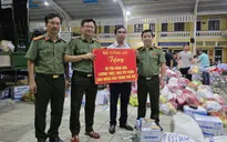 Bộ Công an gửi 30 tấn hàng hóa tiếp sức người dân vùng ngập lụt ở Huế
