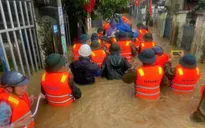 Đà Nẵng: Khẩn trương sơ tán dân tại khu dân cư Mẹ Suốt bị ngập sâu