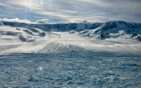 Sông băng Nam Cực tan nhanh kỷ lục, đe dọa mực nước biển toàn cầu